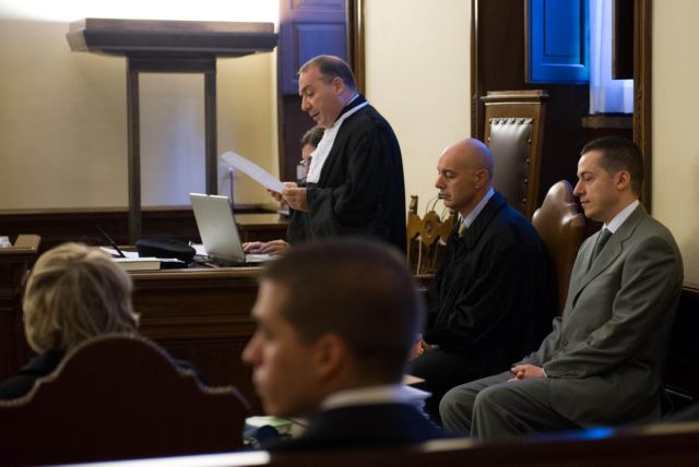 Άκρως απόρρητα έγγραφα με ένδειξη «να καταστραφούν» αφαίρεσε ο μπάτλερ του Πάπα